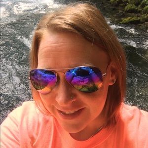 Meet your Posher, Amber